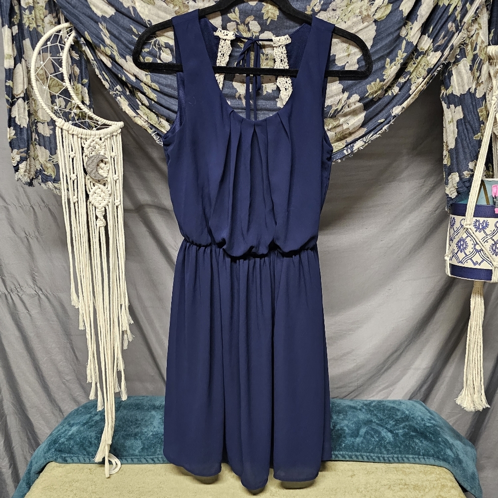 3/$25 By & By | Navy Chiffon Dress with Ivory Lace Detail size Medium (Juniors)